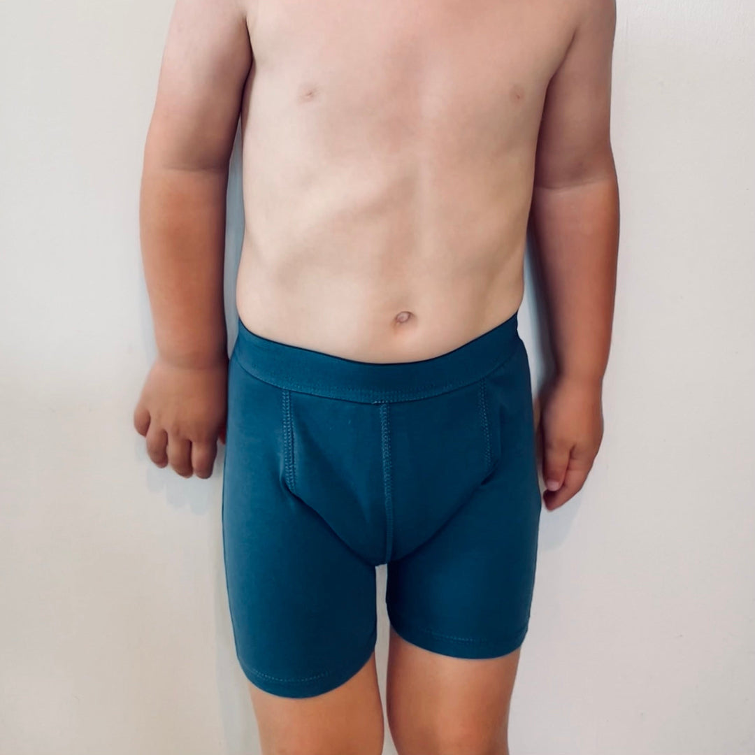 Child wearing Snazzi Pants Nights Trainers - Midnight